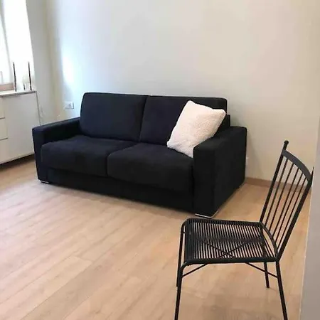 A 2 Pas De Monaco. *